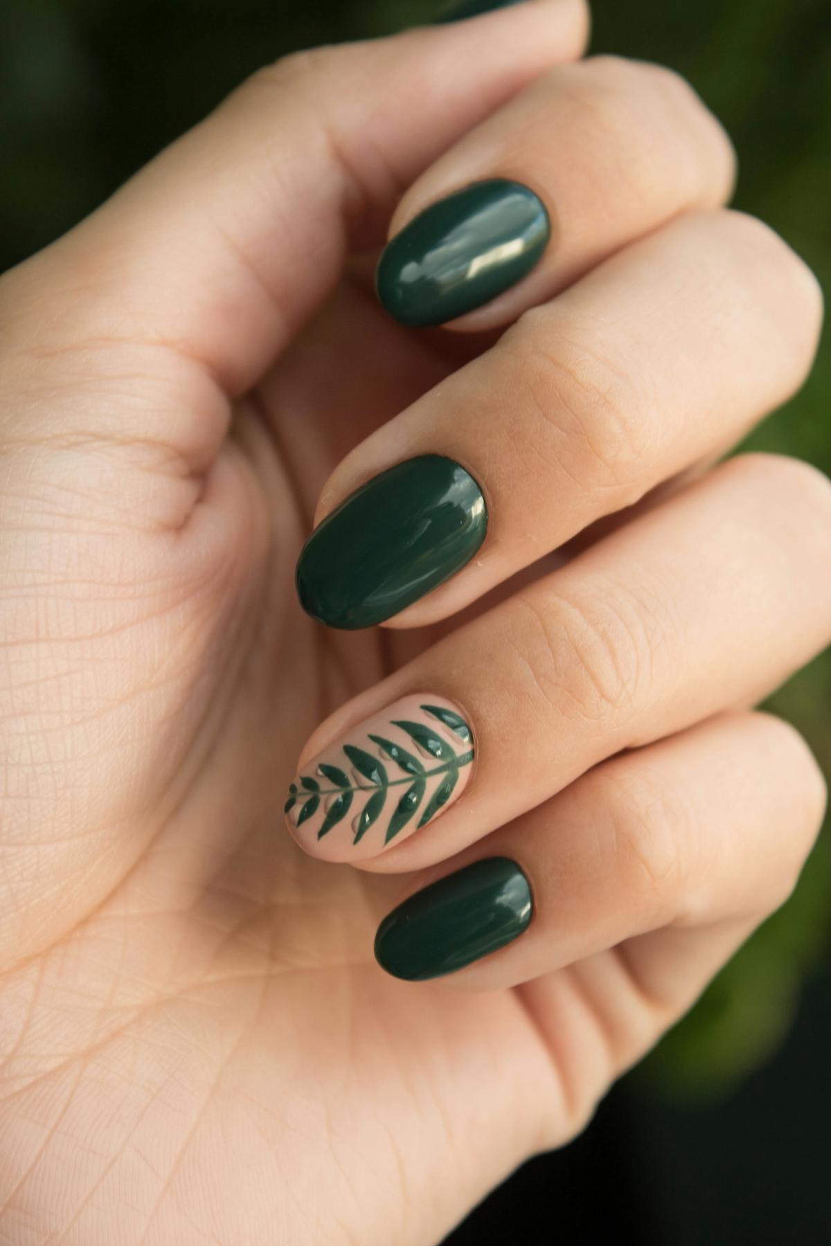 Manucure soignée, vernis semi-permanent